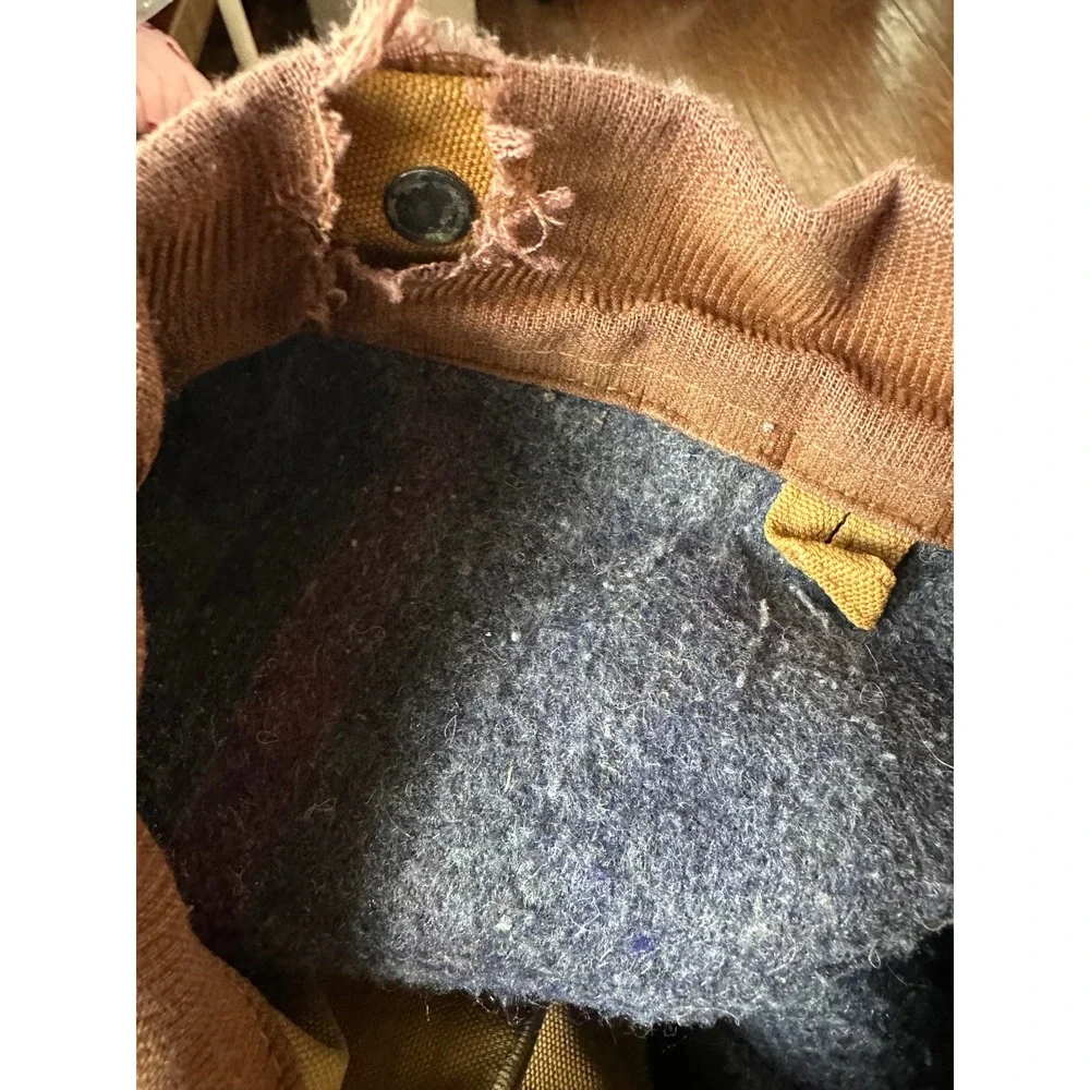 Carhartt 26 pit